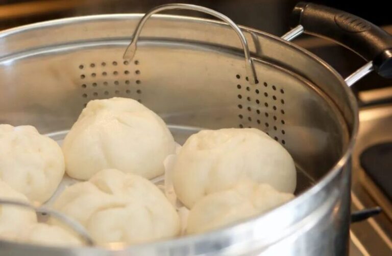 How to Steam Buns Without a Steamer