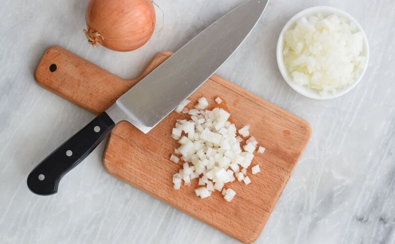 How to Mince Onions
