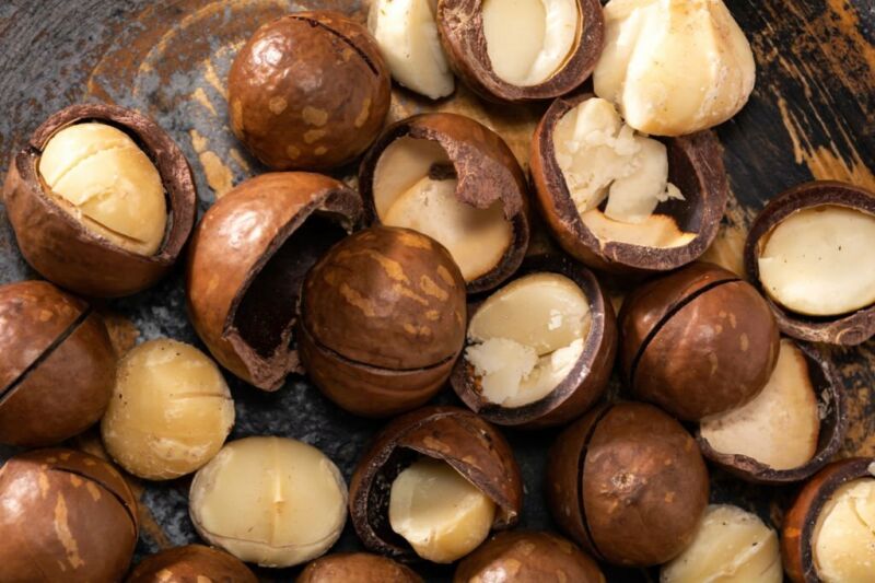What Does Macadamia Nuts Taste Like